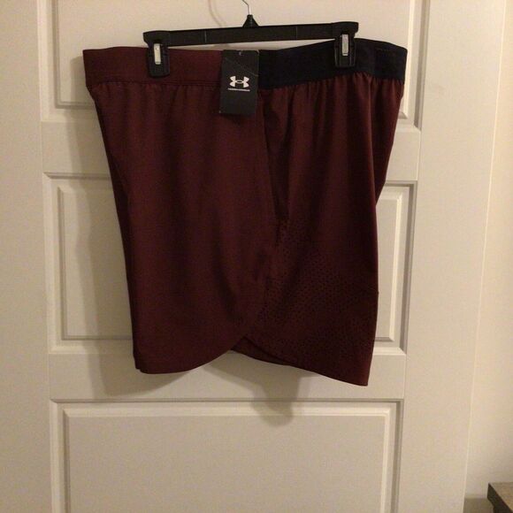 Under Armour Men's 2XL XXL Stretch‎ Woven Shorts Maroon 1351667 - Picture 1 of 4